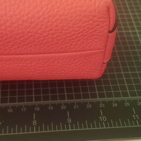 Vince Camuto BNWT Leather Neon Fuschia Handbag - Picture 13 of 14